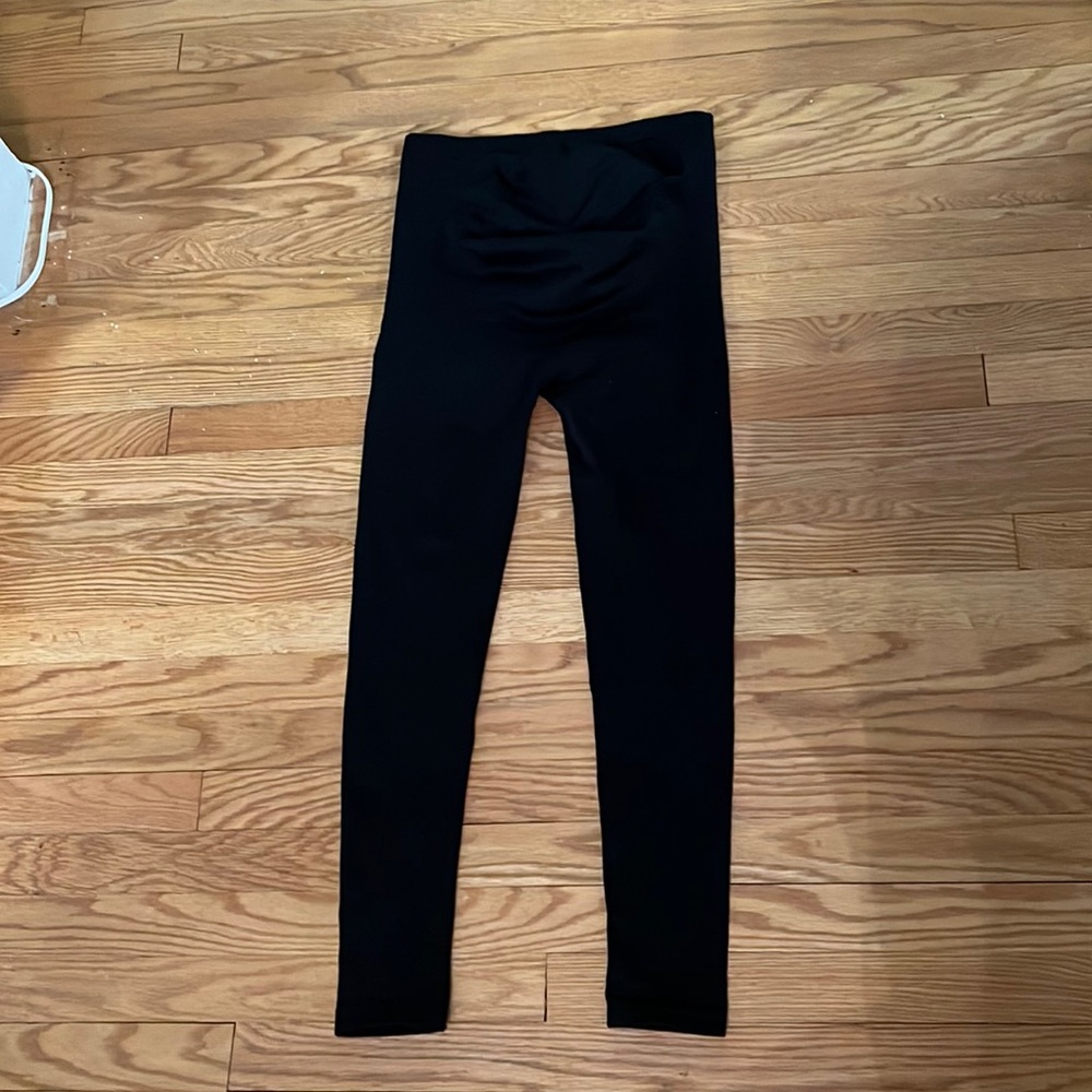 Motherhood maternity leggings NWOT